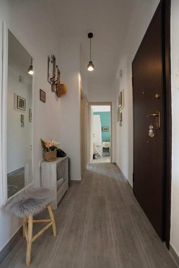 Athens Central Apartment 2 Mins To Metro Luaran gambar