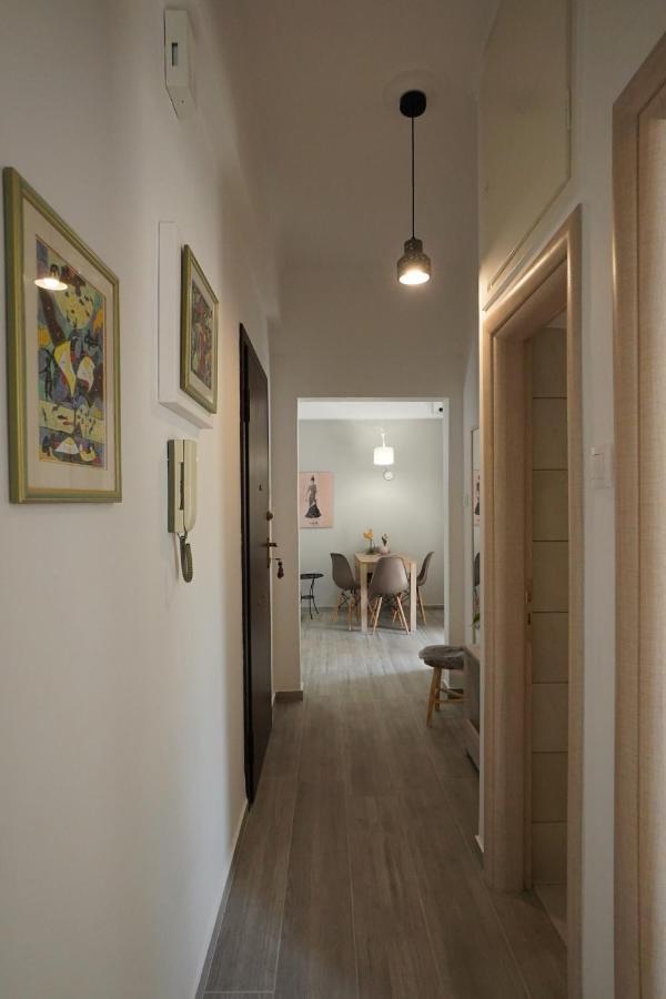 Athens Central Apartment 2 Mins To Metro Luaran gambar
